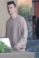 shawn mendes grabs lunch with a friend in l a 17