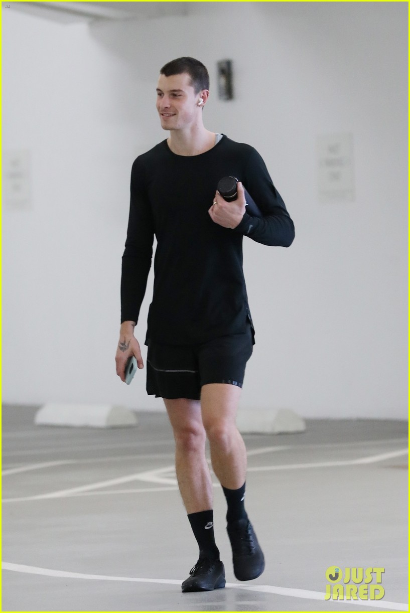 Shawn Mendes Kicks Off the Week With a Workout After Debuting New Look