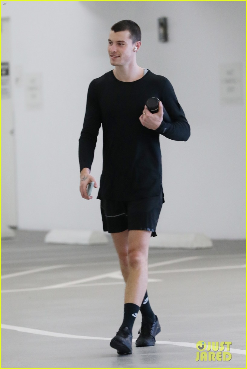 Shawn Mendes Kicks Off the Week With a Workout After Debuting New Look