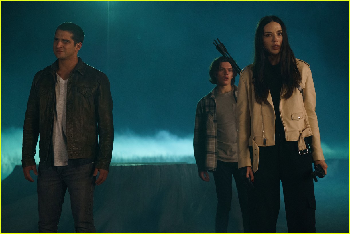 Teen Wolf' Cast Talk Returning to Set in 'Behind Beacon Hills' BTS Series   Colton Haynes, Crystal Reed, Dylan Sprayberry, Holland Roden, Ian Bohen, JR  Bourne, Khylin Rhambo, Linden Ashby, Melissa Ponzio