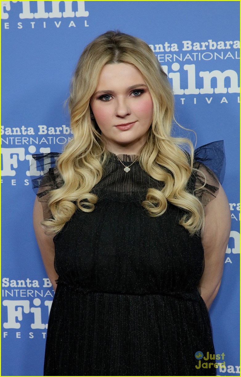 Full Sized Photo of nolan gould abigail breslin premiere new movie