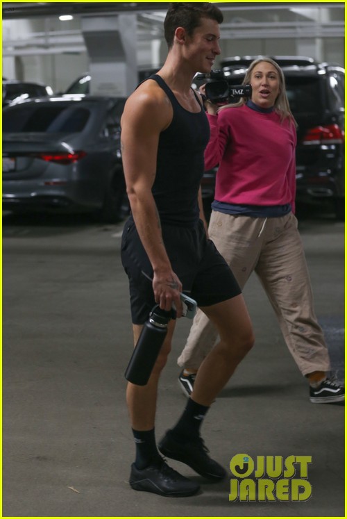 Shawn Mendes Gets in His Gym Pump During Equinox Outing Photo 1370011
