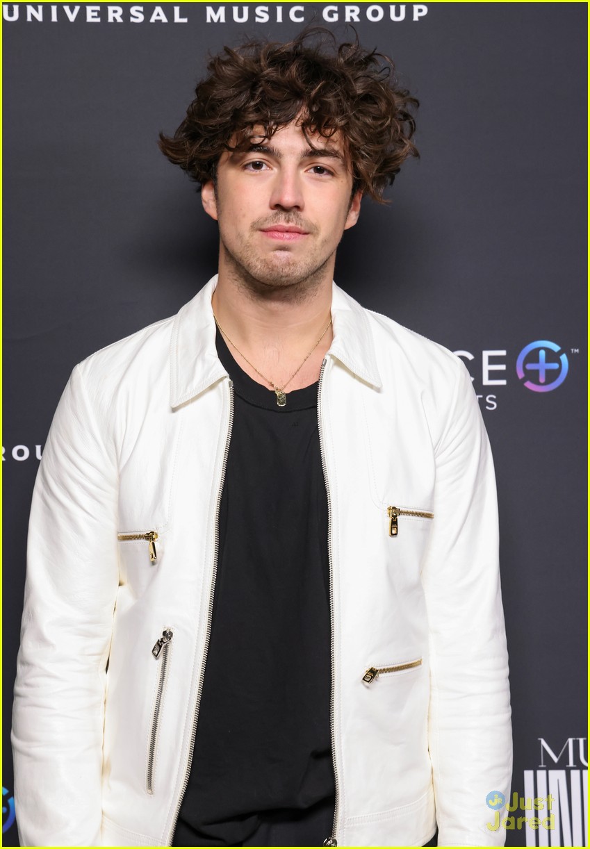 Isabela Merced, Renee Rapp & Johnny Orlando Attend Universal Music