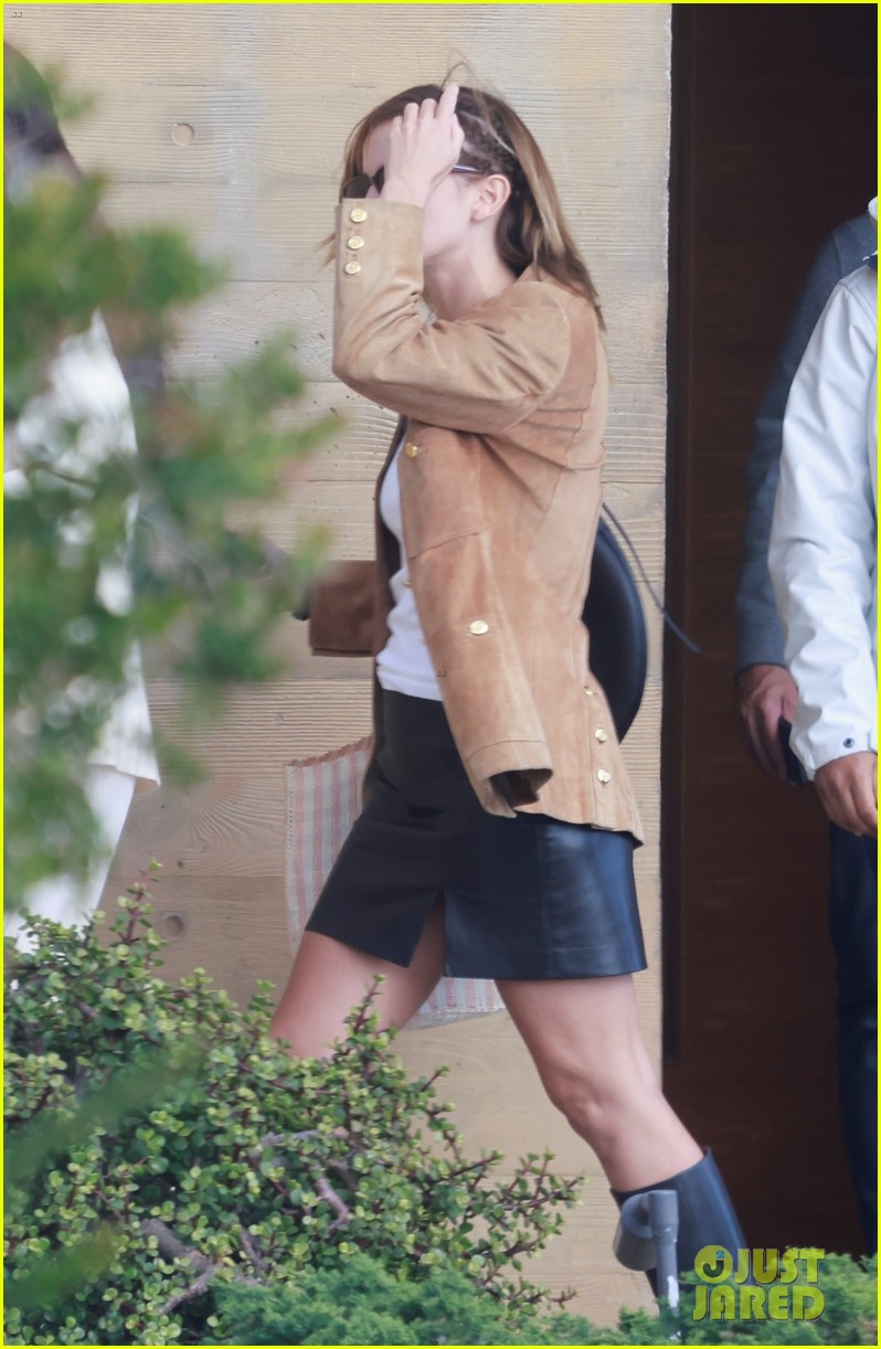 Emma Watson Looks Chic During Outing in Malibu : Photo 1372793 | Emma Watson  Pictures | Just Jared Jr.