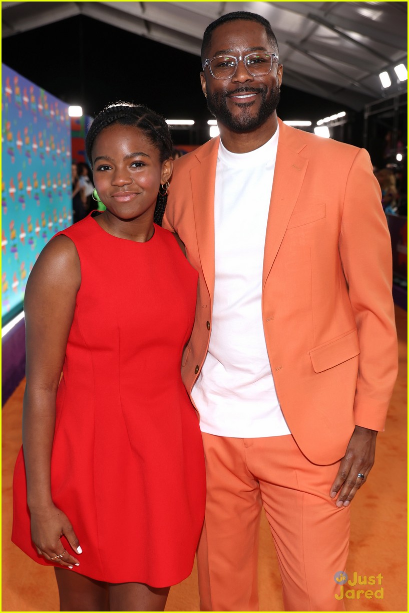 Co-Host Nate Burleson Brings daughter Mia to Kids’ Choice Awards 2023 ...