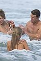 sydney sweeney glen powell beach photos australia 04
