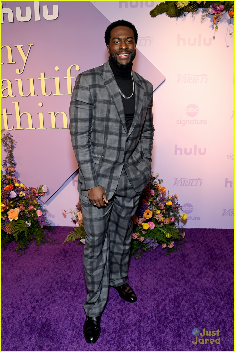 Sarah Pidgeon, Tanzyn Crawford & More Step Out for 'Tiny Beautiful