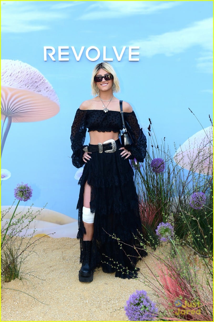 Charli D'Amelio Goes Blonde for Revolve Festival at Coachella with