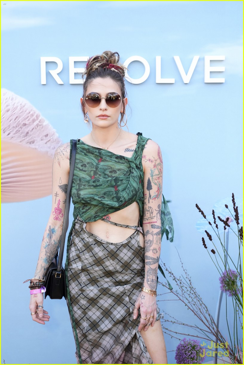 Charli D'Amelio Goes Blonde for Revolve Festival at Coachella with