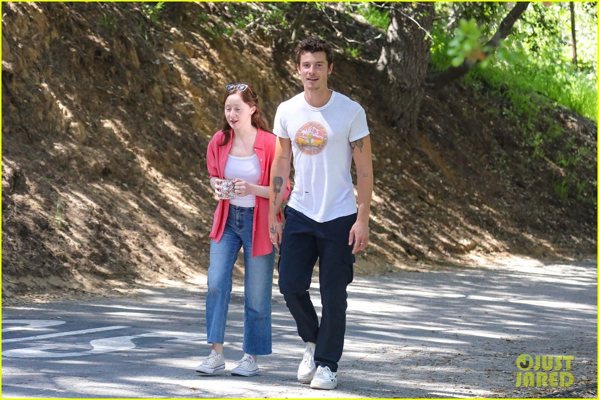 Shawn Mendes Goes on a Hike With Label Exec Clio Massey in Los Angeles ...