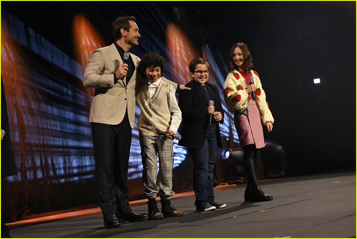 Young Cast Of New 'Star Wars' Series 'Skeleton Crew' Revealed At Star ...