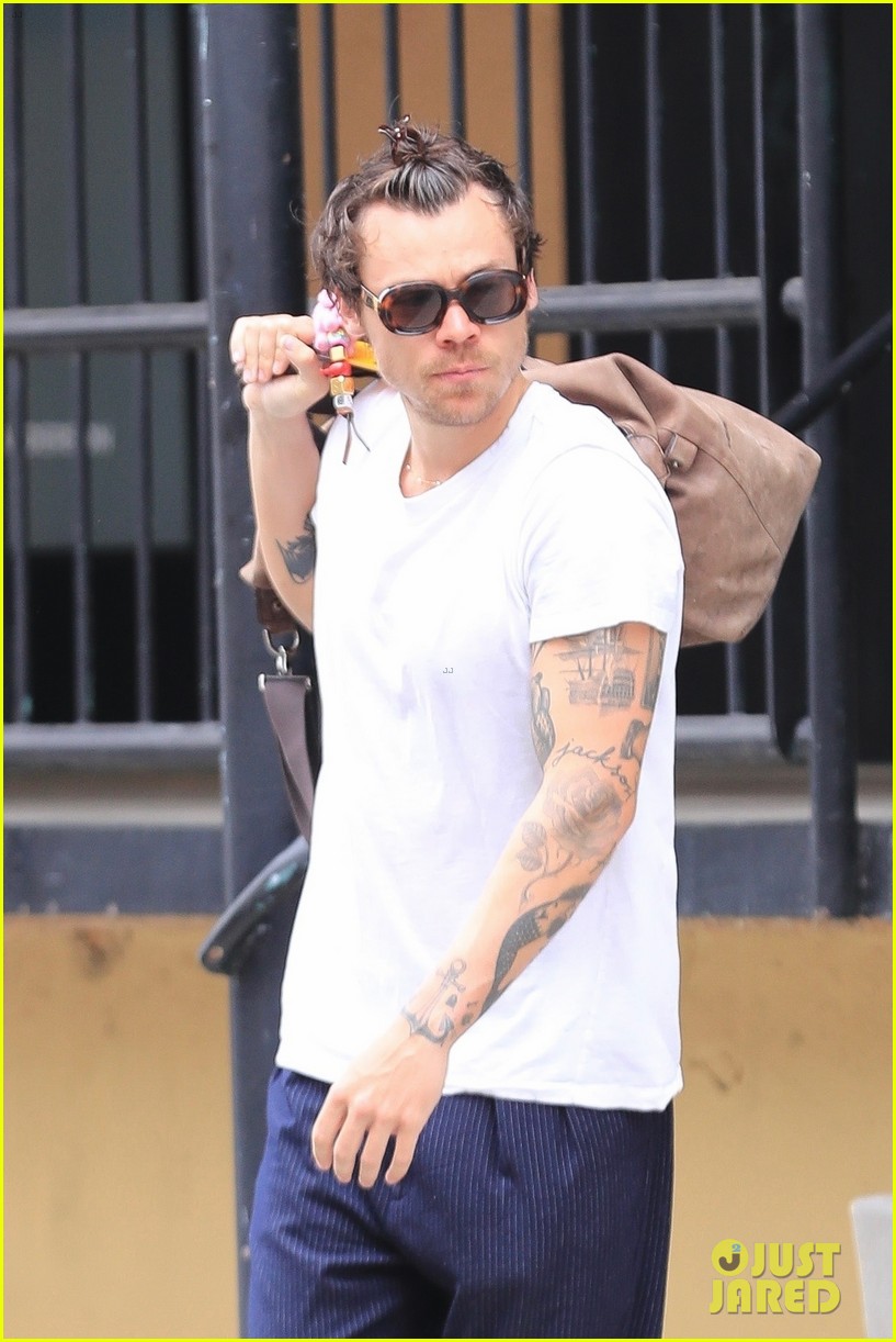 Harry Styles Spotted at Same Gym as Olivia Wilde Just Minutes