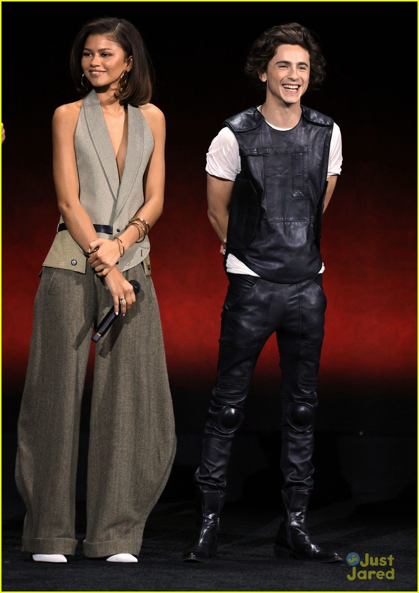 Zendaya & Timothee Chalamet Reunite At CinemaCon In Las Vegas For 'Dune ...