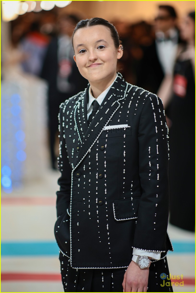 Bella Ramsey Is All Smiles At First Met Gala Photo 1375743 Photo