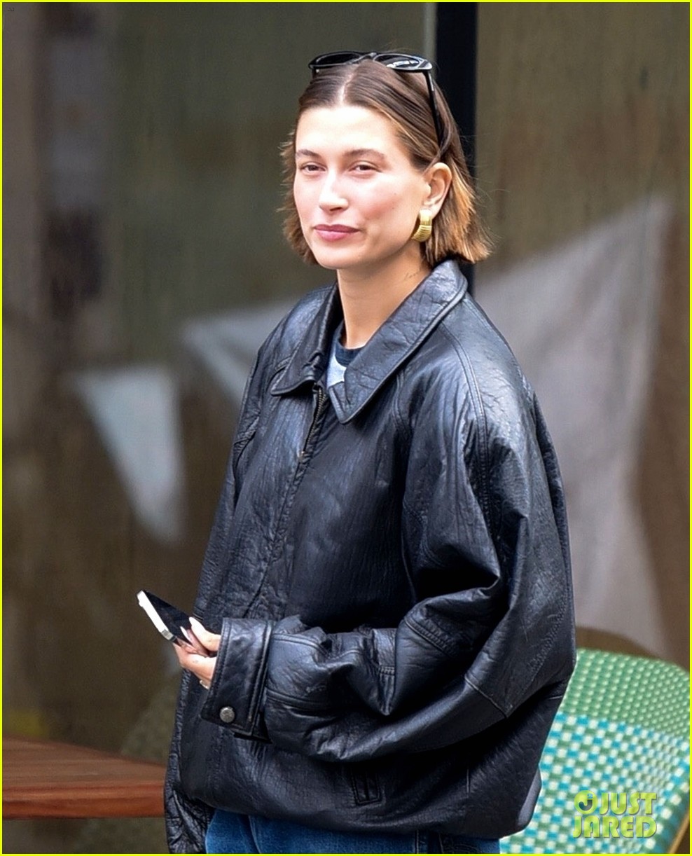 Justin & Hailey Bieber Step Out For Lunch in London After Flying From
