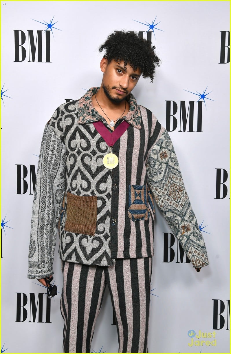 Dove Cameron, Khalid & More Honored at BMI Pop Awards 2023 Photo