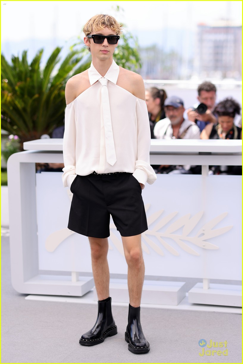 Lily-Rose Depp, Troye Sivan & Jennie Premiere New Series 'The Idol' at ...