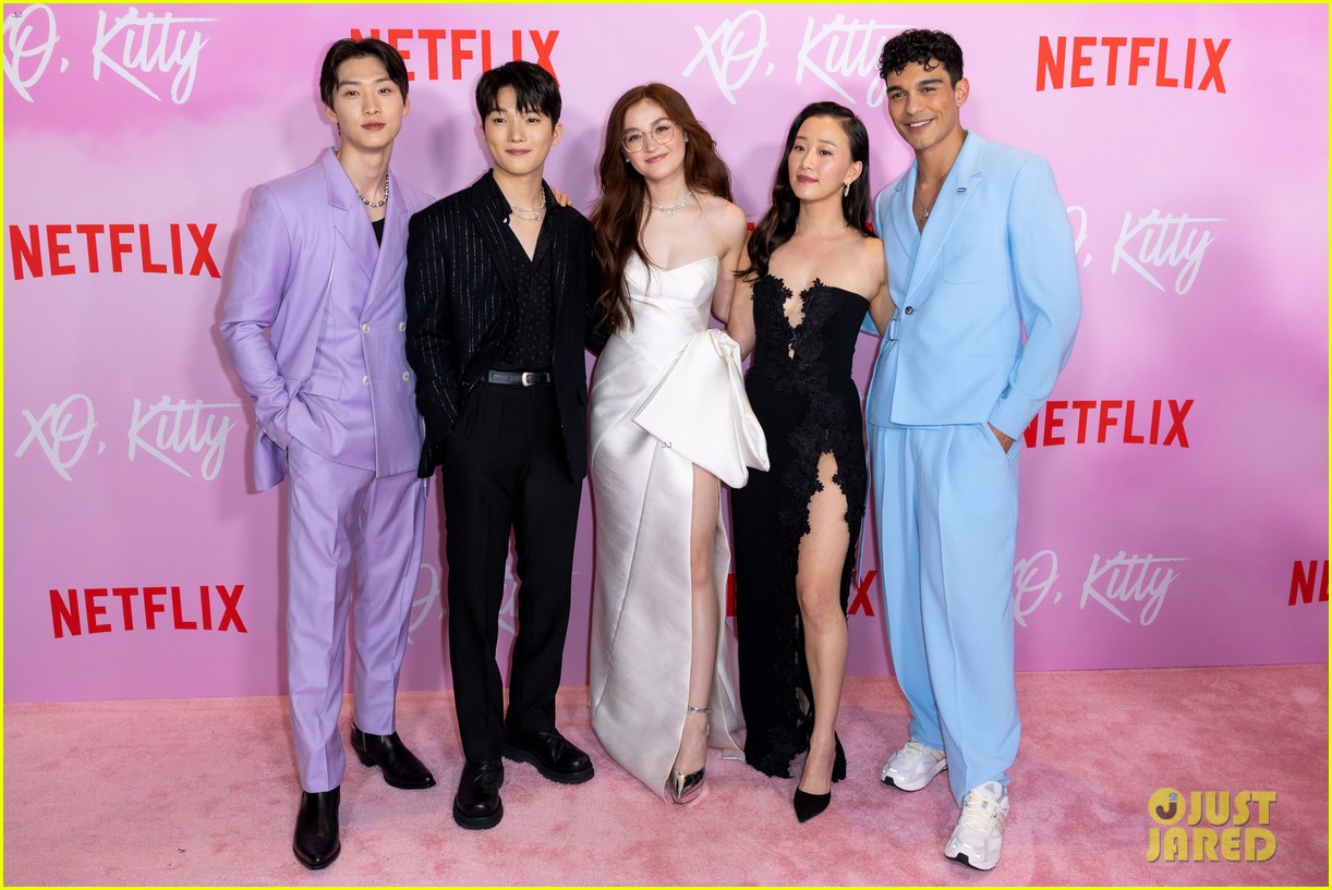 Noah Centineo & Michael Cimino Support 'XO, Kitty' Cast at Los Angeles ...