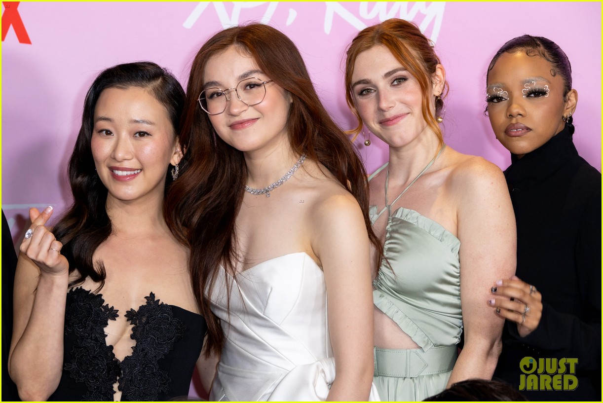 Noah Centineo & Michael Cimino Support ‘XO, Kitty’ Cast at Los Angeles