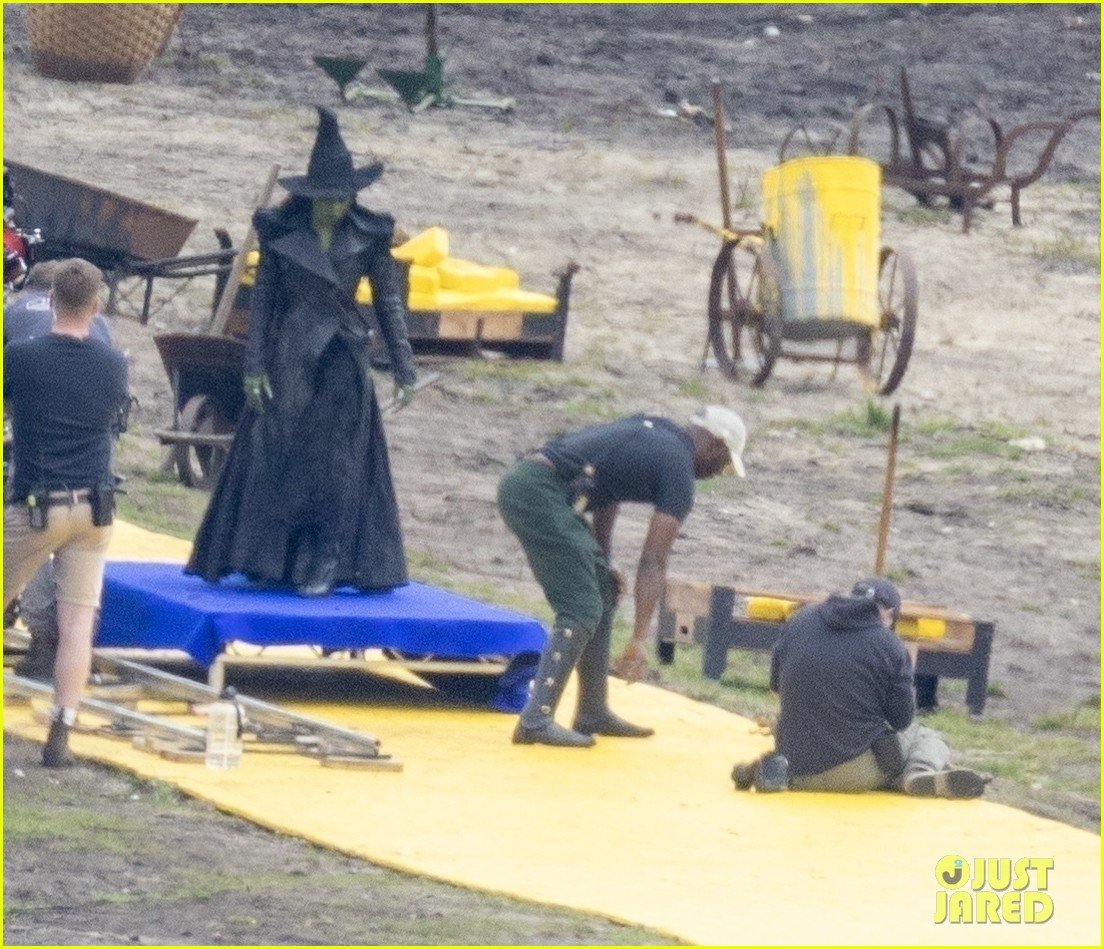 Cynthia Erivo Films Flying Scenes As Elphaba For 'Wicked' Movies ...