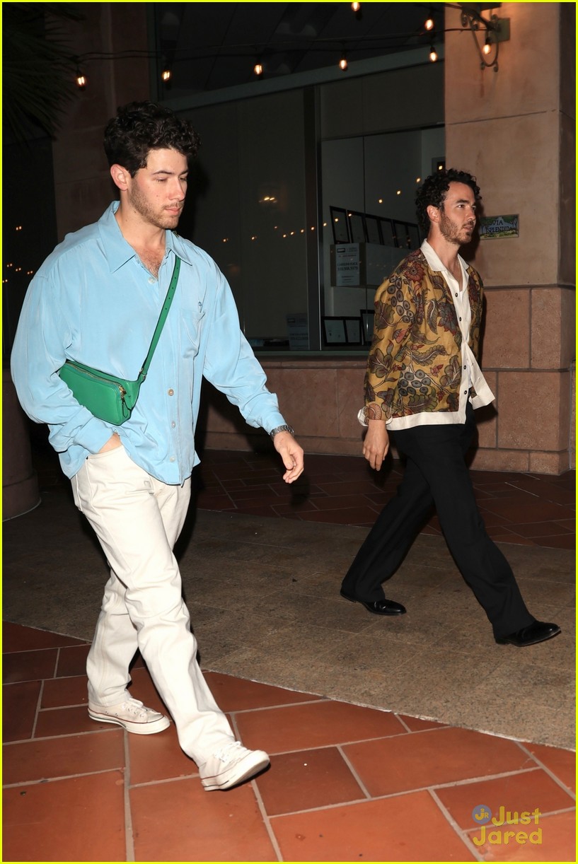 Full Sized Photo of jonas brothers step out for dinner hours before ...
