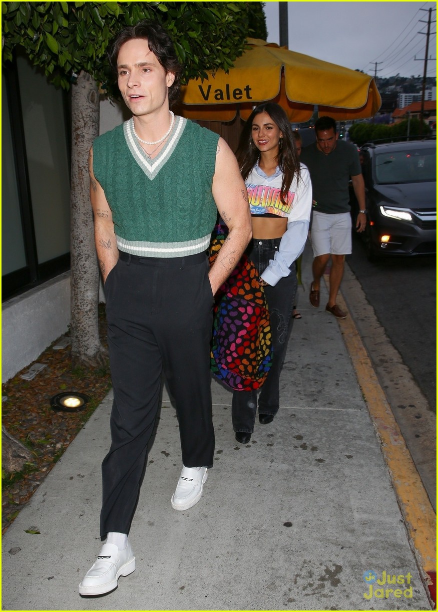 Victoria Justice & Spencer Sutherland Reunite for Night Out in Los ...