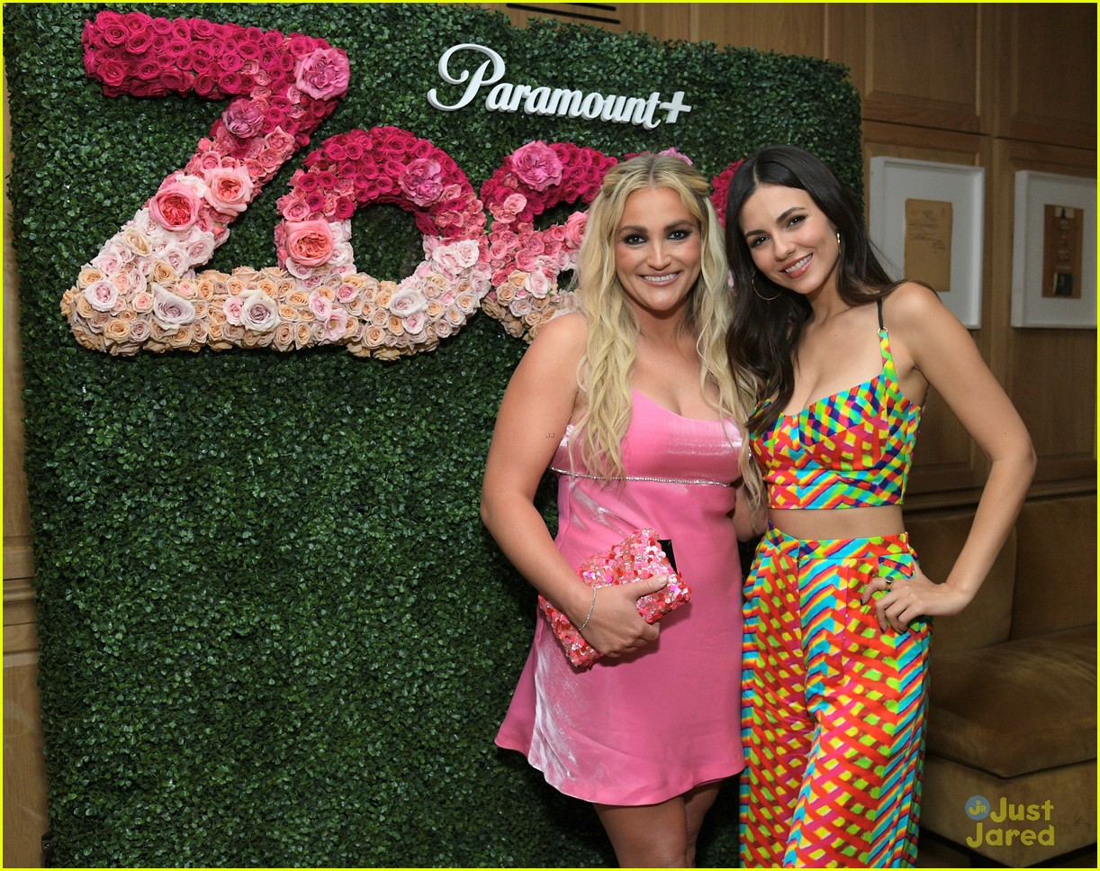 Victoria Justice Reunites With Zoey 101 Co Stars Jamie Lynn Spears And Erin Sanders Photo