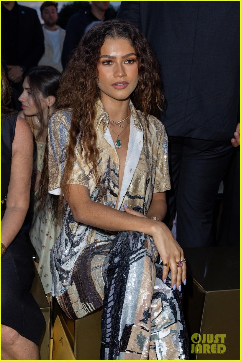 Zendaya Hangs Out with Beyonce & Jay-Z at Louis Vuitton Show in Paris:  Photo 1379858, Beyonce Knowles, Fashion, Jaden Smith, Jay-Z, Willow Smith,  Zendaya Pictures
