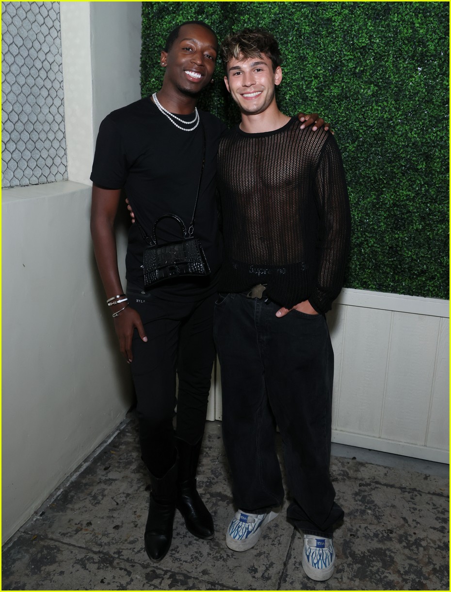 Elevator Boys Celebrate New Song 'Runaway' With Single Release Party