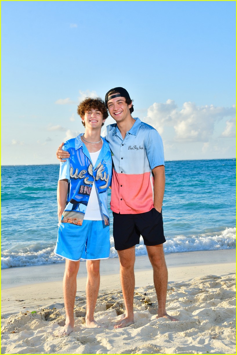 Asher Angel & Girlfriend Caroline Gregory Go on Turks & Caicos Vacation ...