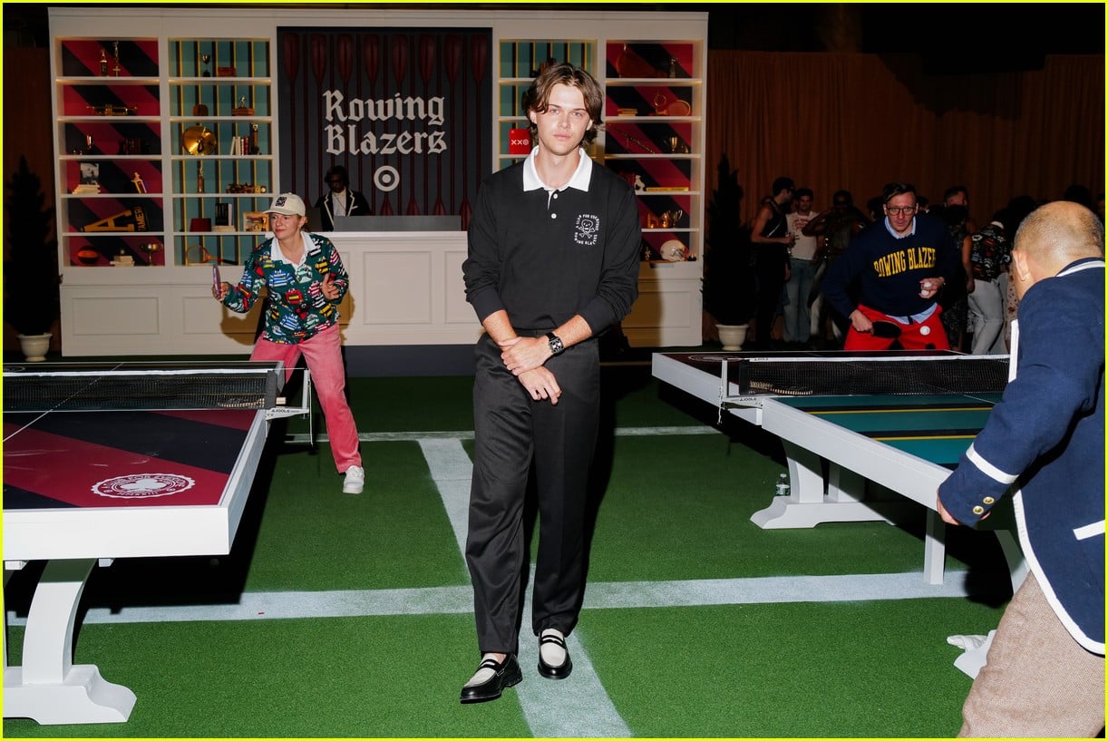 'Mean Girls' Co-Stars Christopher Briney & Renee Rapp Reunite at Rowing ...