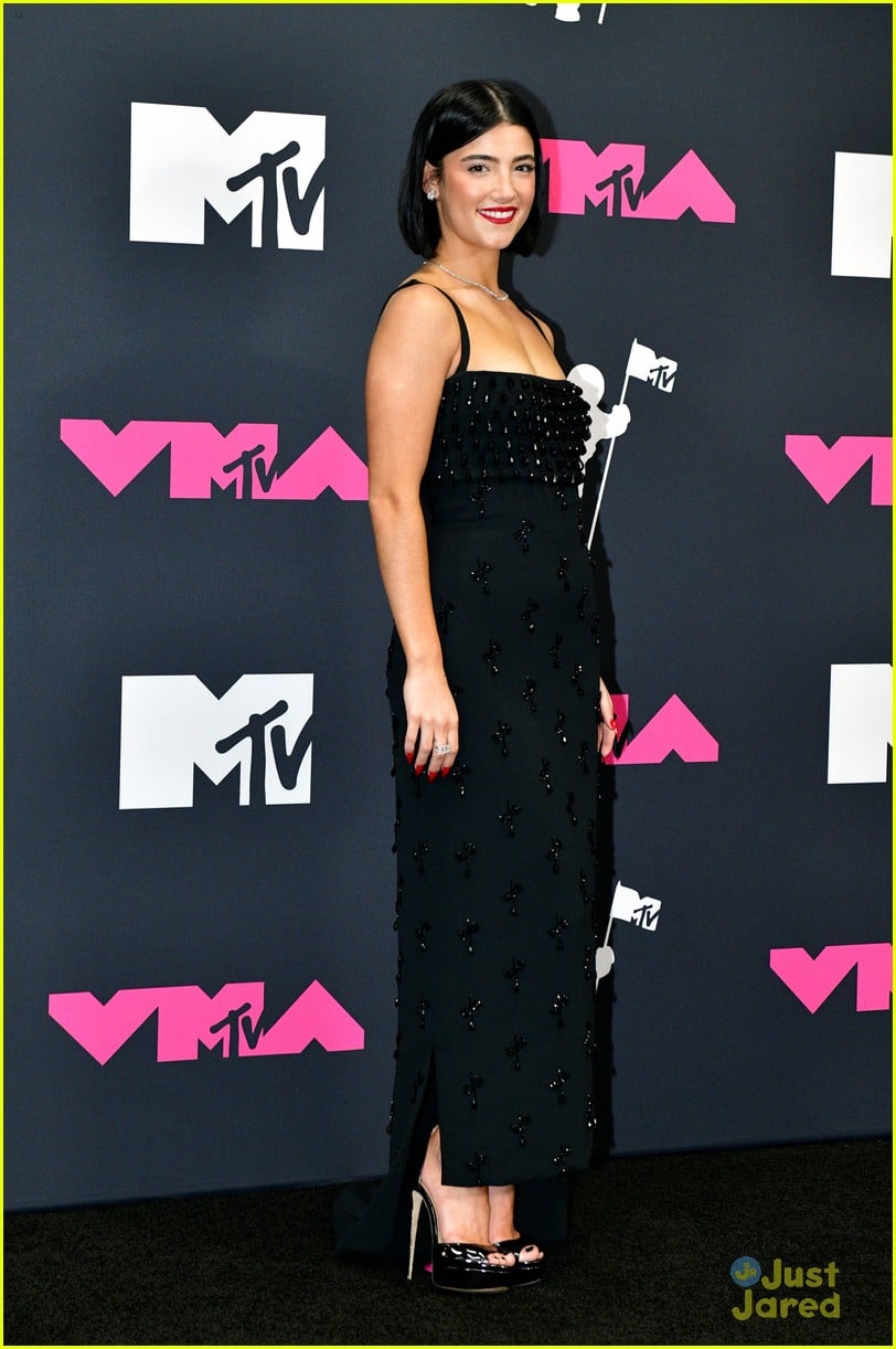 Full Sized Photo of charli dixie damelio rock two looks at mtv vmas