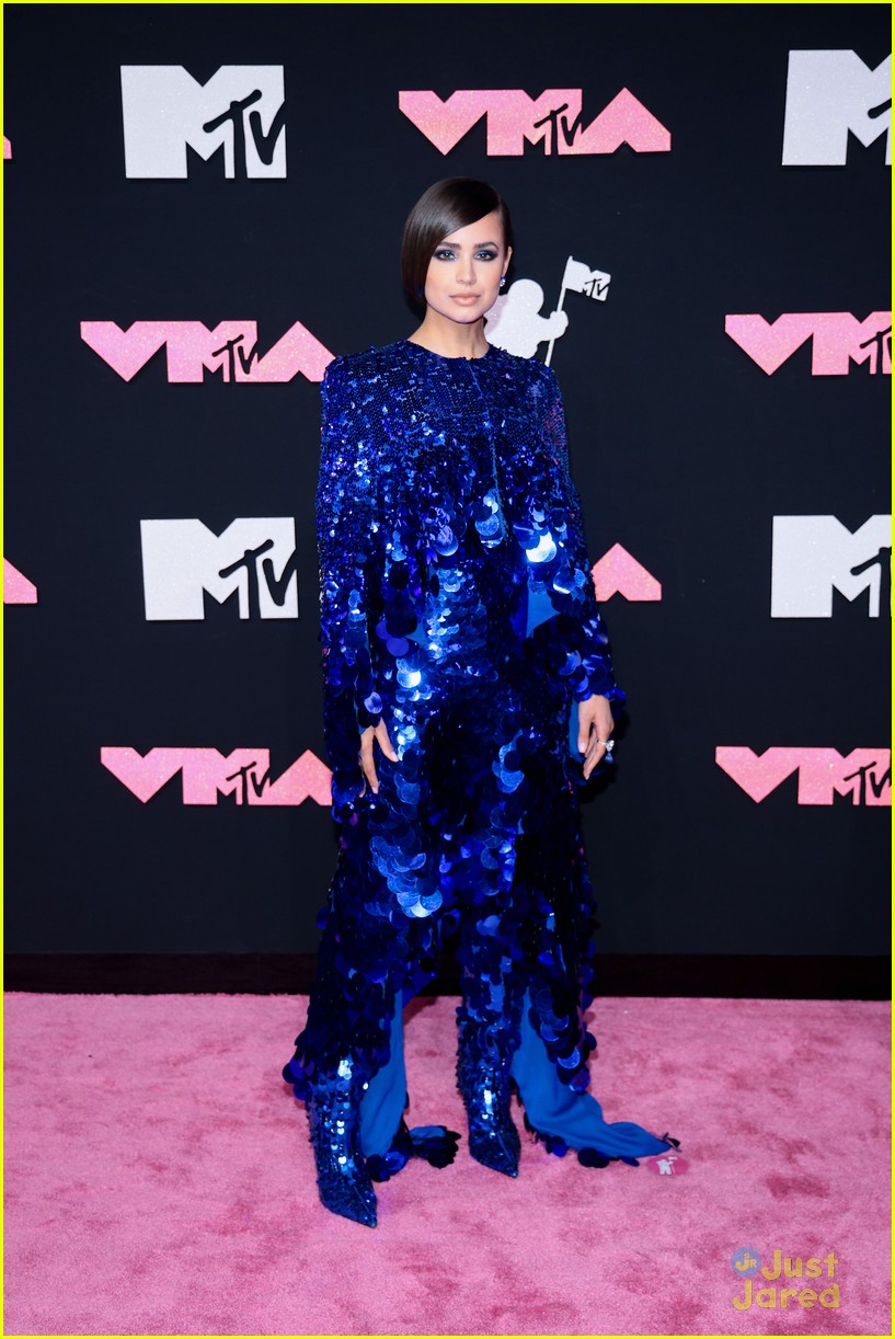 Dove Cameron & Sofia Carson Sparkle on MTV VMAs 2023 Pink Carpet