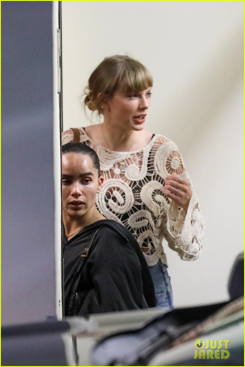 Full Sized Photo of taylor swift zoe kravitz sushi dinner selena gomez