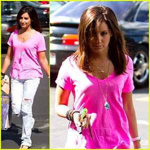 Ashley Tisdale: Perfection in Pink
