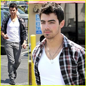 Joe Jonas: Four Seasons Stud