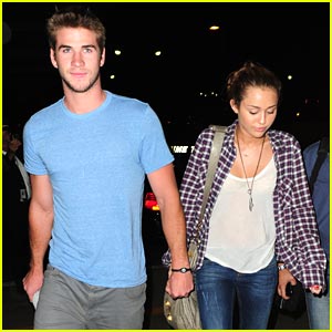 Miley Cyrus & Liam Hemsworth: LAX Lovers