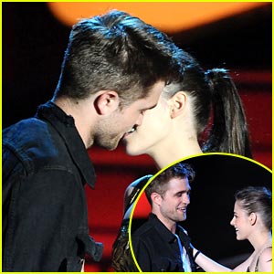 Robert Pattinson & Kristen Stewart: Best Kiss Couple