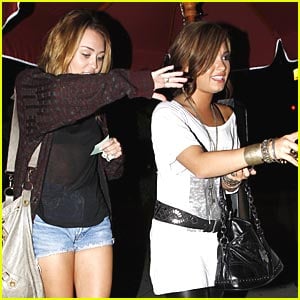 Miley Cyrus & Demi Lovato: Jerry’s Deli Duo | Demi Lovato, Miley Cyrus ...