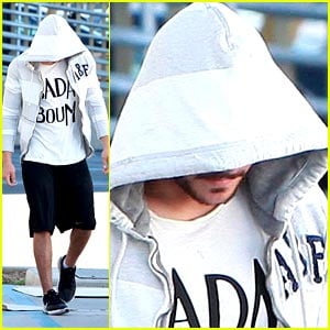Zac Efron is Hoodie Hidden | Zac Efron | Just Jared Jr.