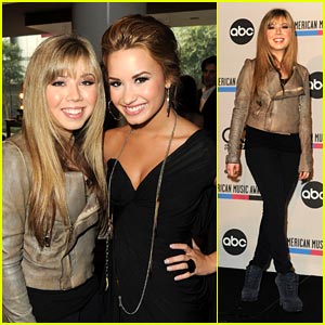 Jennette McCurdy: AMA Announcer with Demi Lovato!