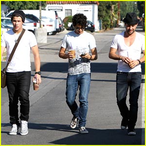 Nick Jonas: Meet Up with Jason Rosen & Michael Bruno!