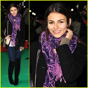Victoria Justice: Macy’s Parade Rehearsal with Big Time Rush! | Big