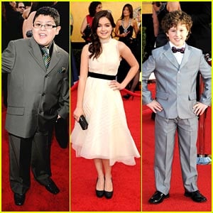 Ariel Winter: SAG Awards 2011 with Nolan Gould & Rico Rodriguez