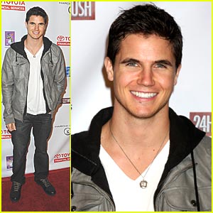 Robbie Amell: ‘The Hunger Games’ Gale? | Cassie Scerbo, Italia Ricci ...