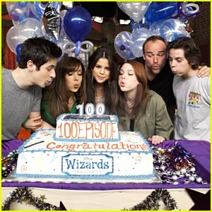 Wizards of Waverly Place Celebrates 100 Episodes!