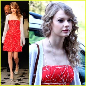 Taylor Swift Lights Up London | Taylor Swift | Just Jared Jr.