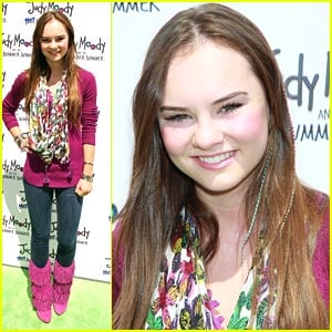 Madeline Carroll: Pink Fringe Feet! | Madeline Carroll | Just Jared Jr.