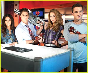 Matt Shively & Malese Jow Join 'The Troop'