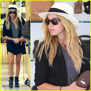 Ashley Tisdale: Shoe Shopping with Mom! | Ashley Tisdale | Just Jared Jr.